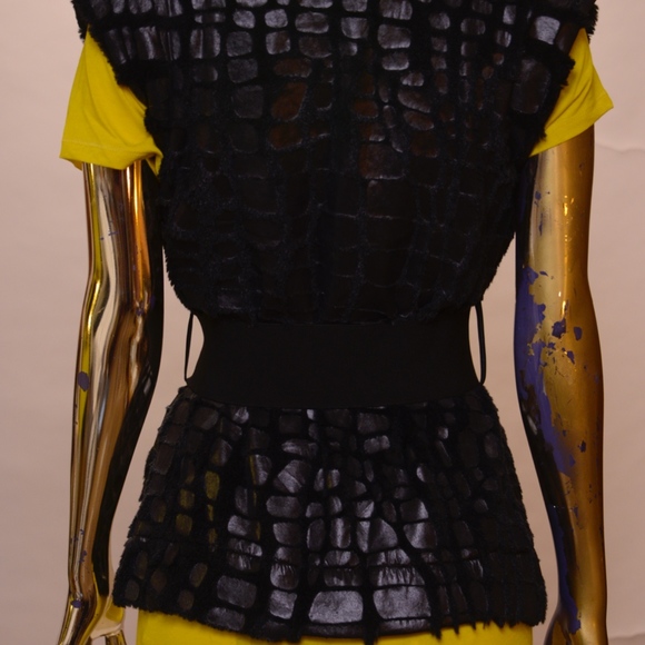 Faux fur leather unique style vest with belt -NWOT - Picture 7 of 8